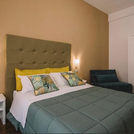 Tiziana'S House Bed & Breakfast Salerno Luaran gambar