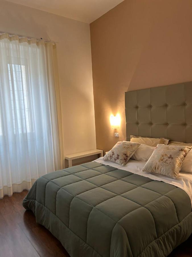 Tiziana'S House Bed & Breakfast Salerno Luaran gambar