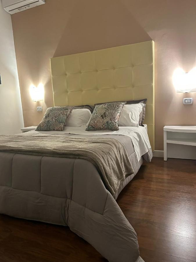 Tiziana'S House Bed & Breakfast Salerno Luaran gambar
