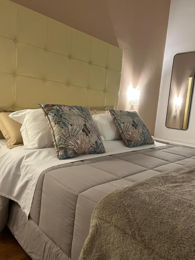 Tiziana'S House Bed & Breakfast Salerno Luaran gambar